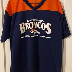 Denver Broncos Majestic Men’s Large T-shirt